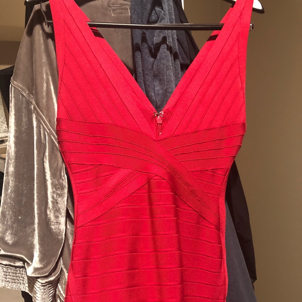 Herve Leger V-neck, classic red bandage dress